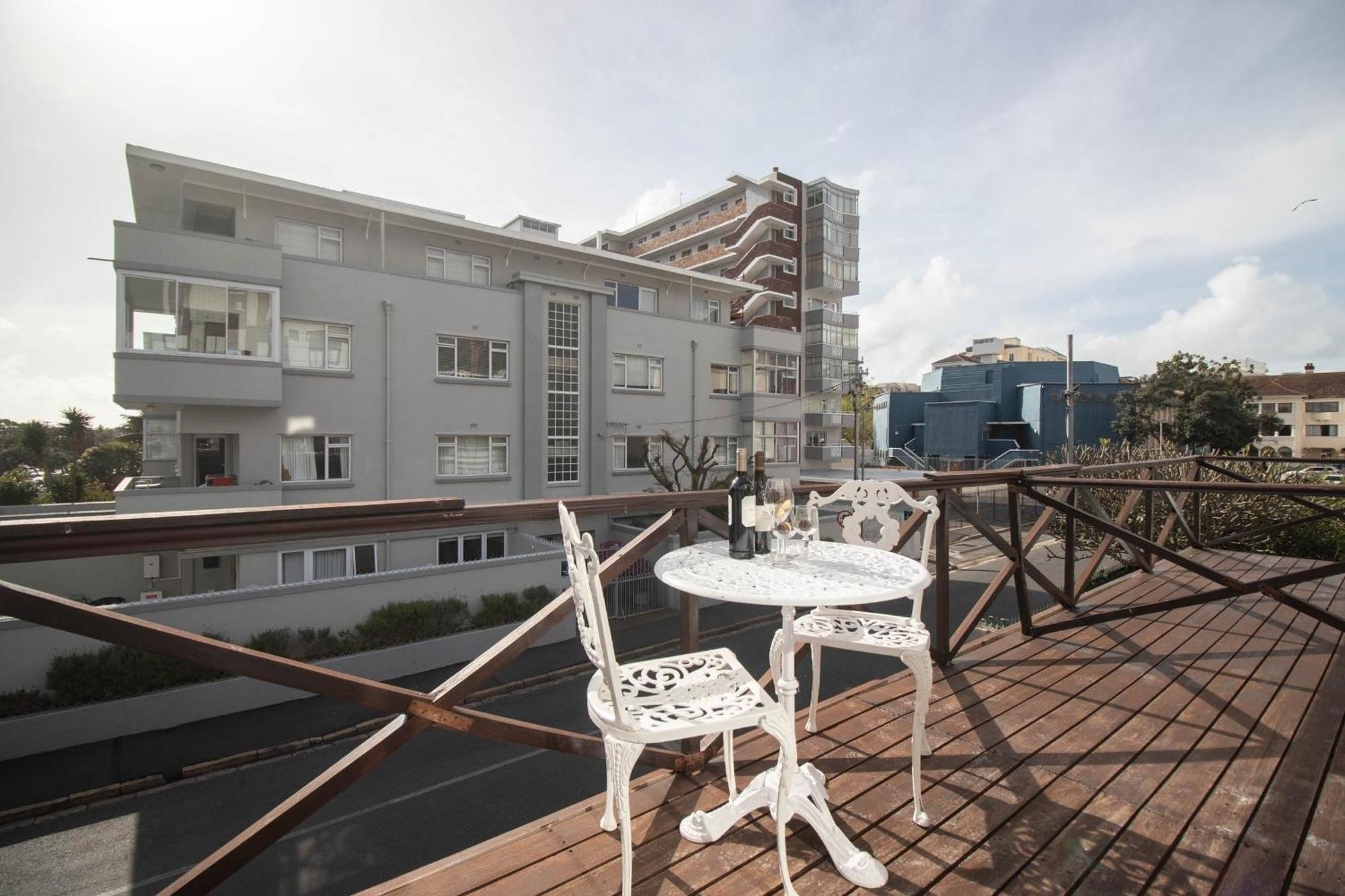 Spring Tide Inn By Ctha Cape Town Eksteriør bilde