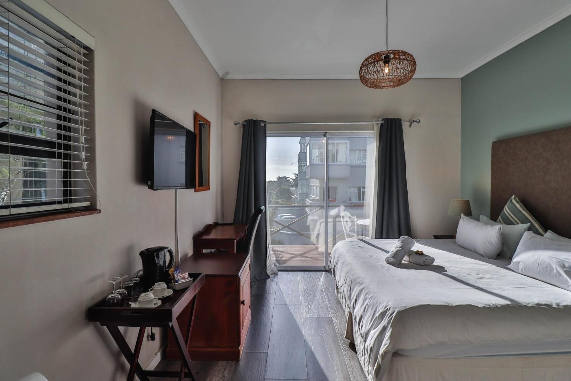 Spring Tide Inn By Ctha Cape Town Eksteriør bilde